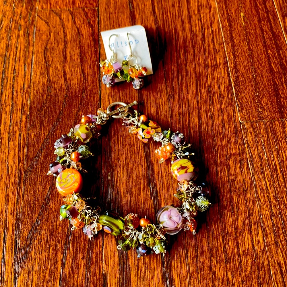 Beautiful beaded bracelet and earring set